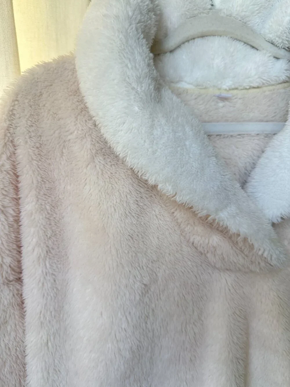 Women’s M Fluffy Fleece Pajama Set Ivory White Plush 2 Piece Loungewear